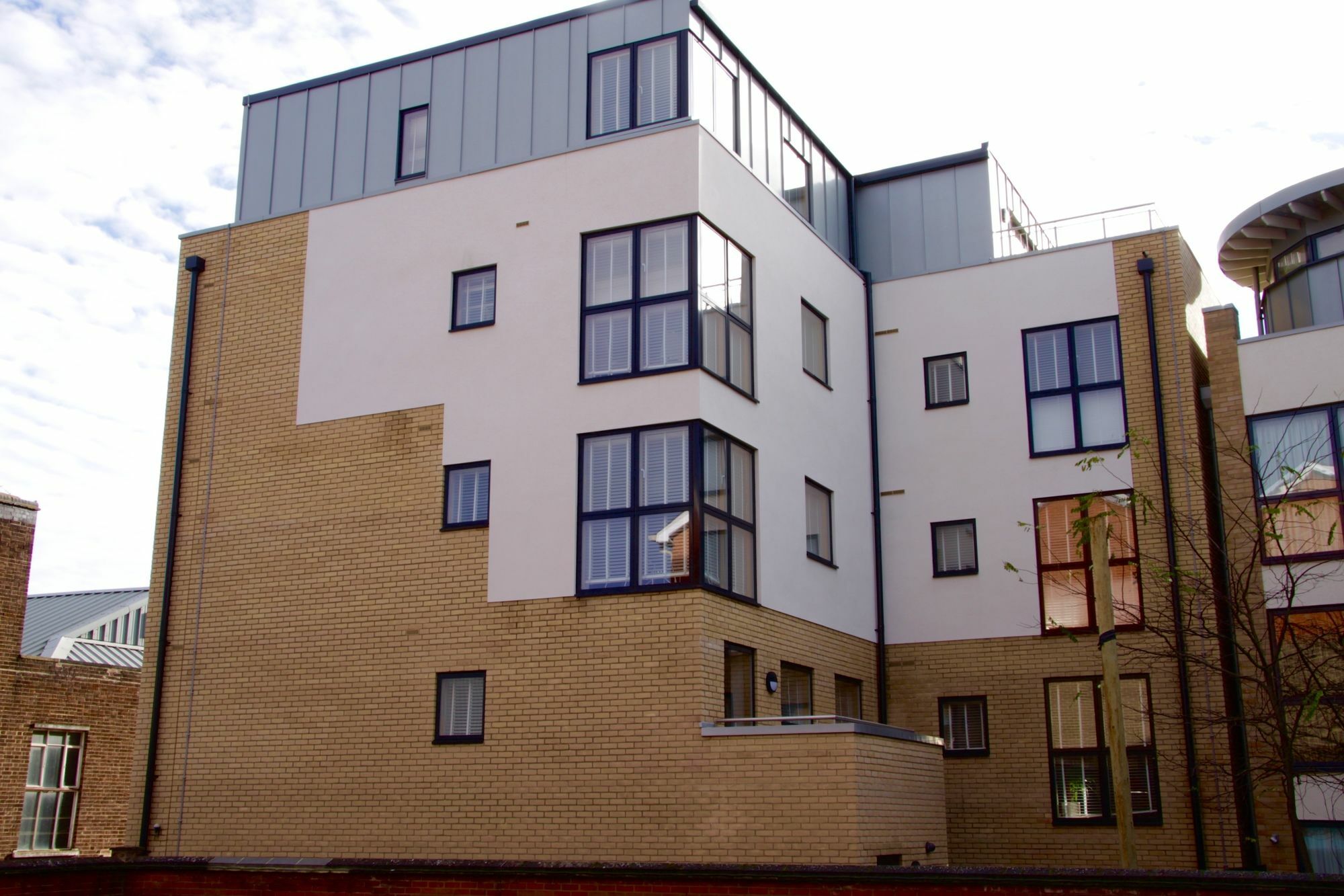 Lux Living Apartments - Florian House CBG Esterno foto