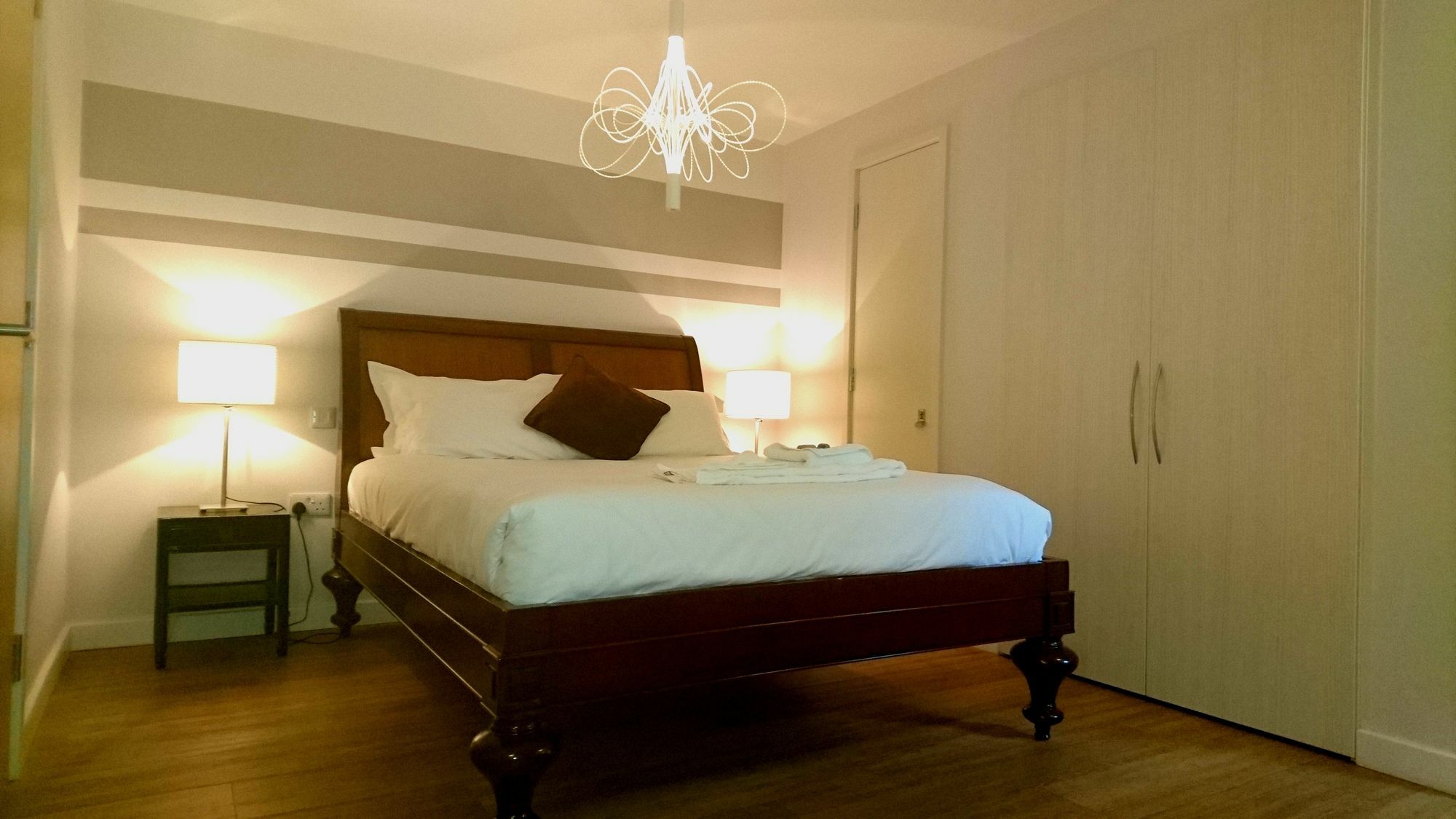 Lux Living Apartments - Florian House CBG Esterno foto