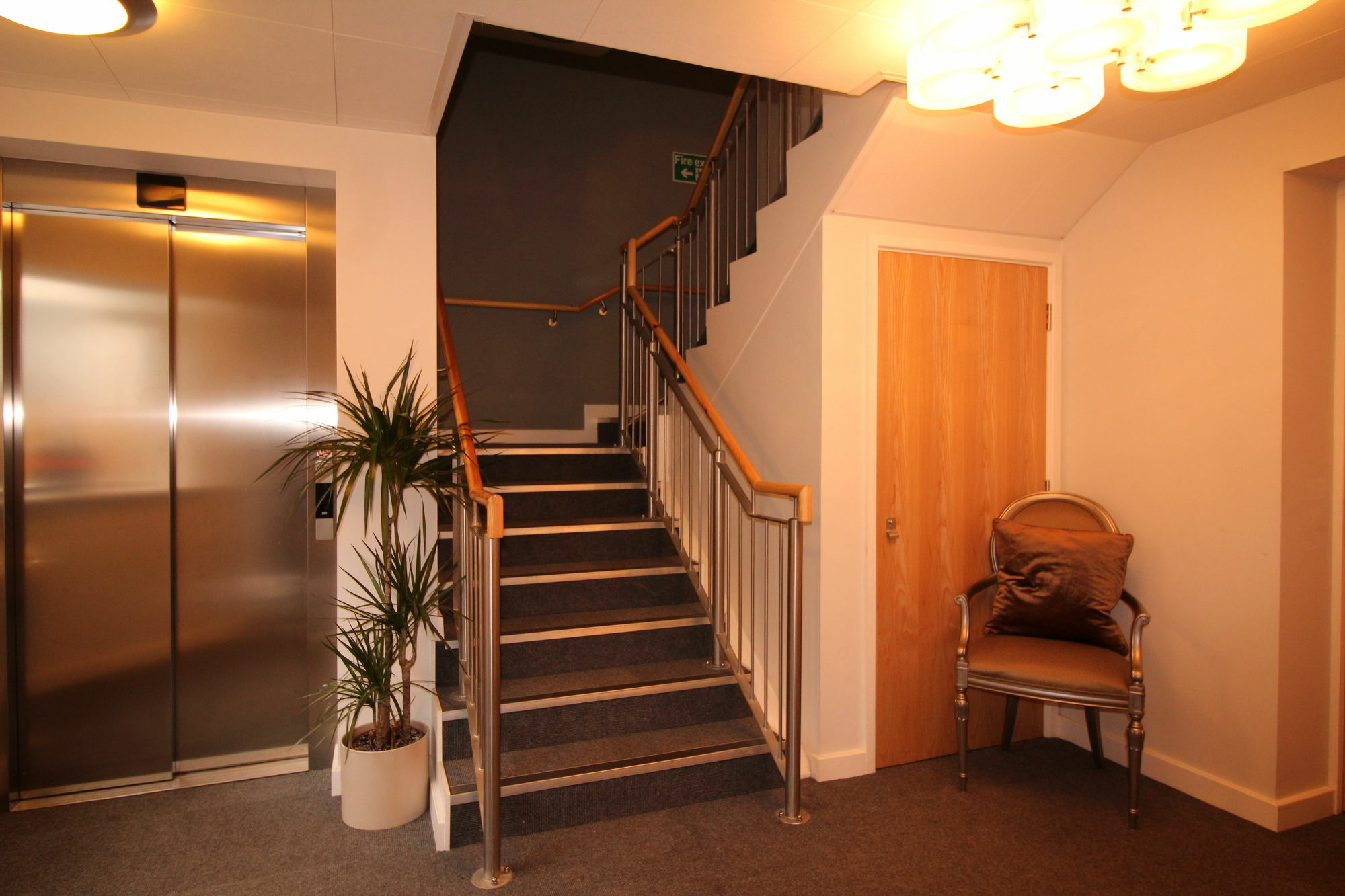 Lux Living Apartments - Florian House CBG Esterno foto
