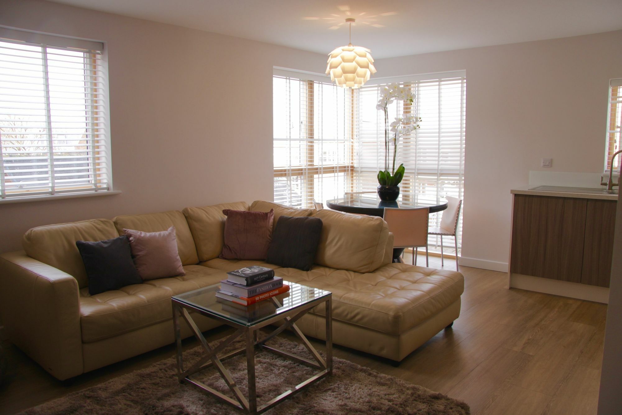 Lux Living Apartments - Florian House CBG Esterno foto